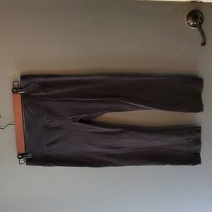 Betsey Johnson Capri Leggings size M